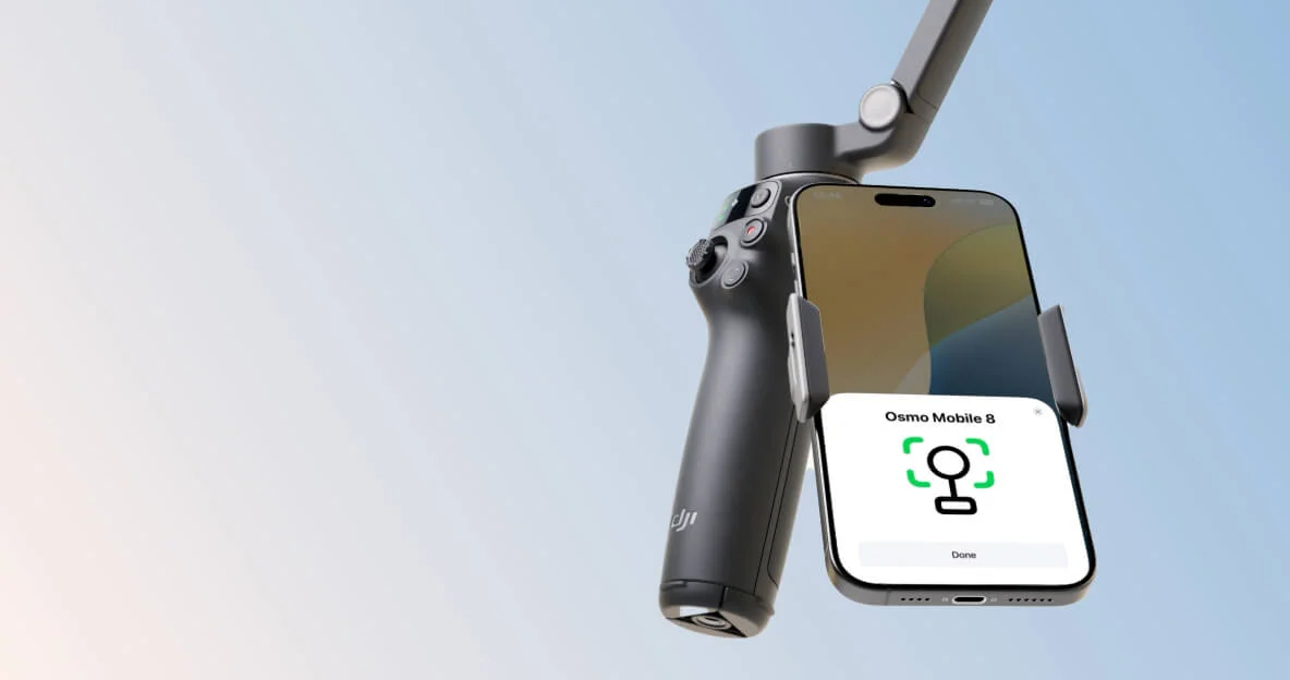 DJI Osmo Mobile 8 handle and controls close-up with phone screen showing the Osmo Mobile app