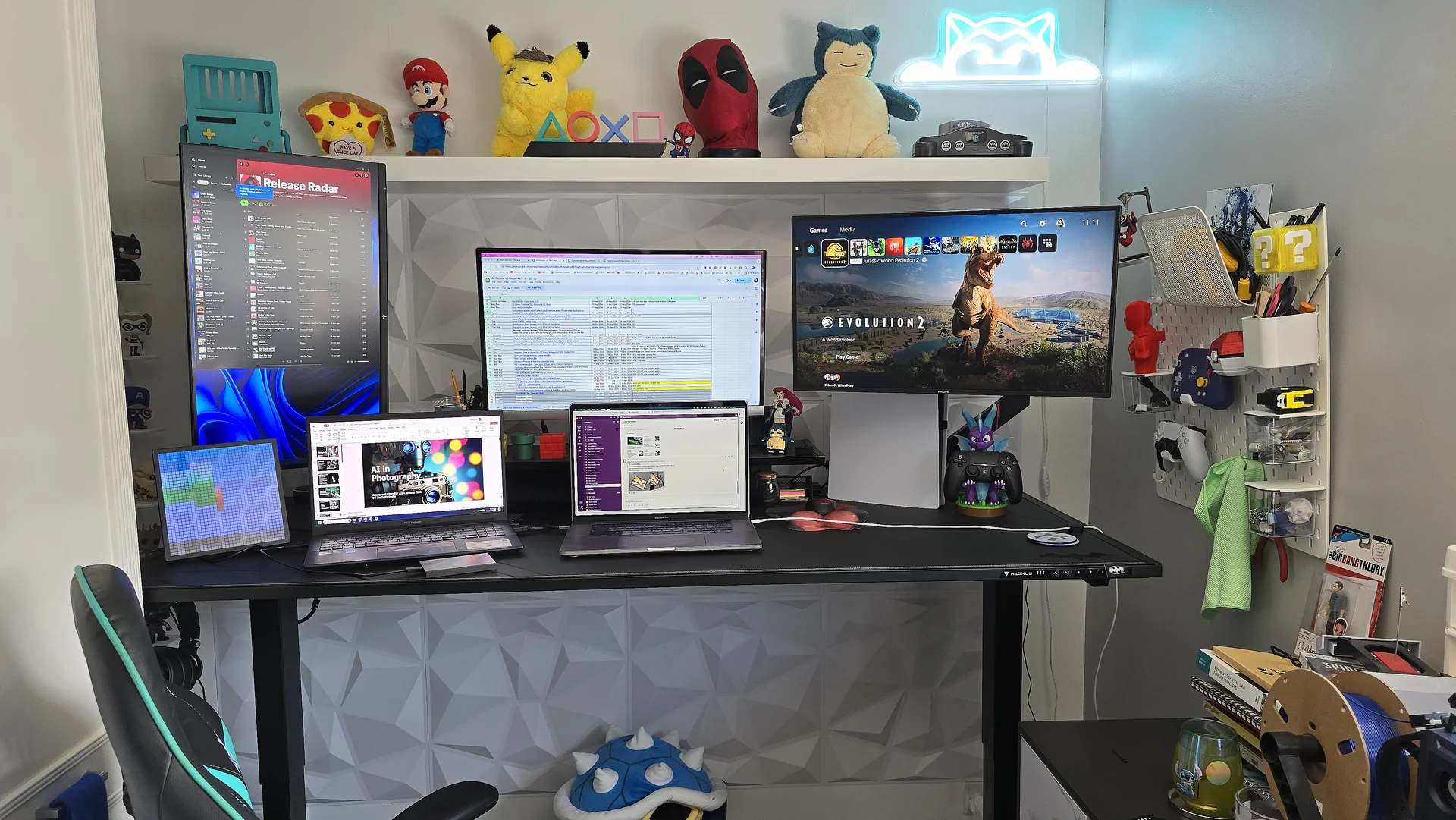 Secretlab Magnus Pro desk close-up showing steel surface and cable management channel