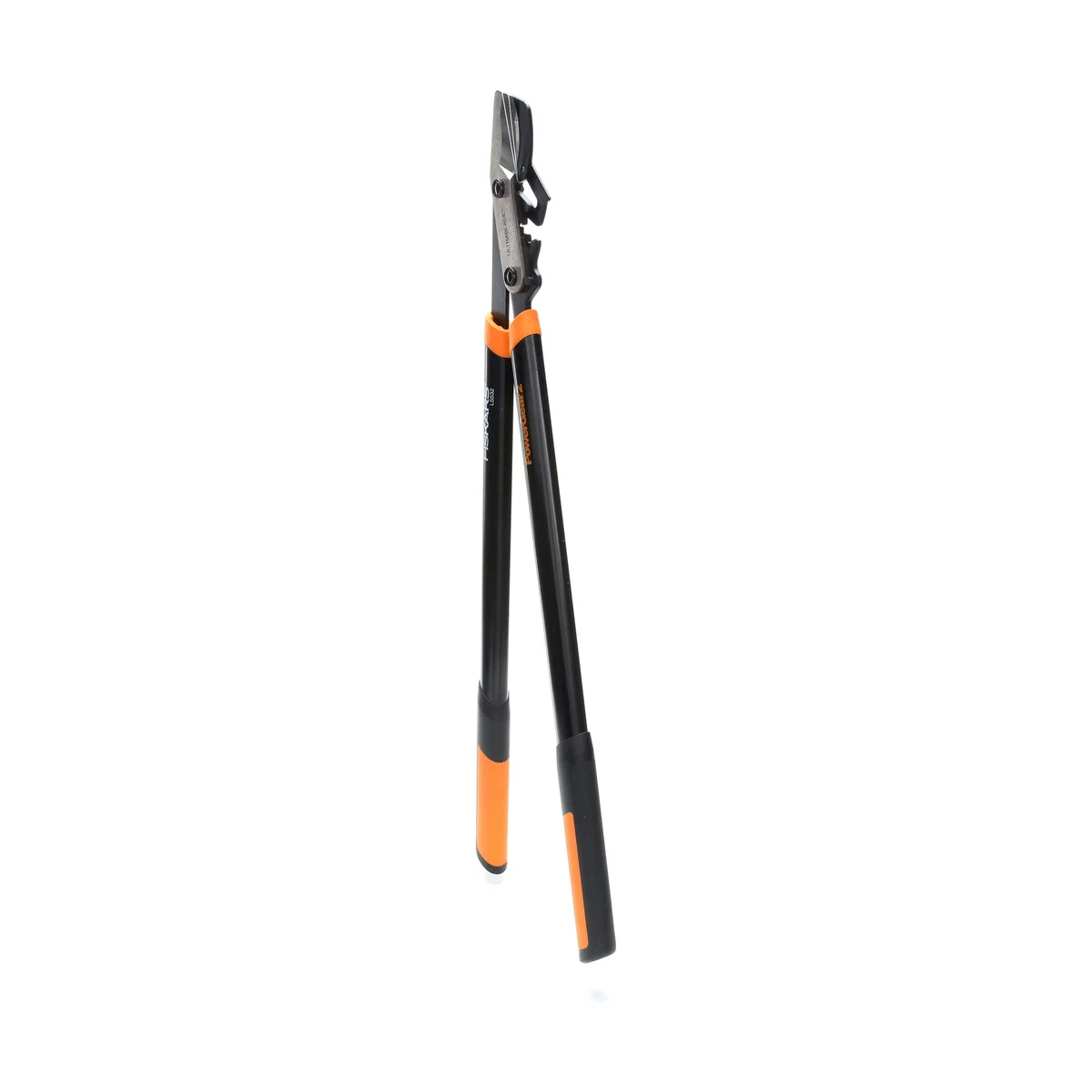 Fiskars PowerGear2 L5532 lopper 3/4 angle showing the bypass cutting head