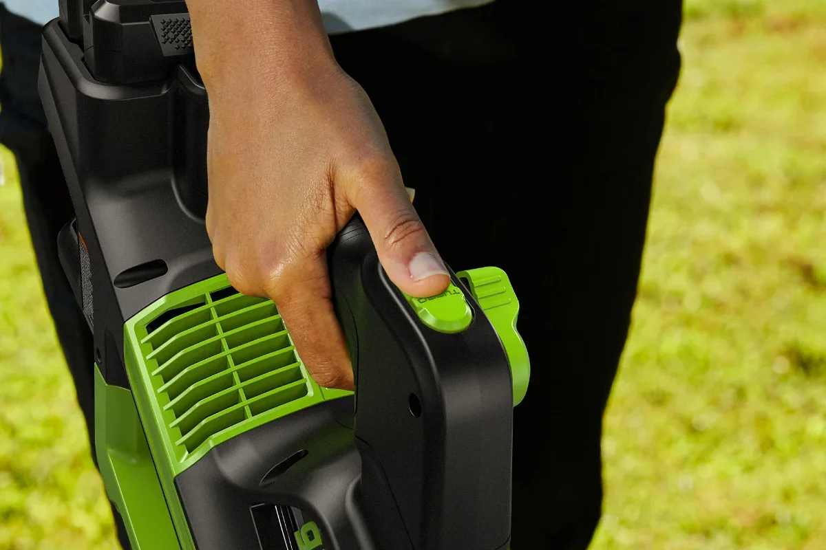 Greenworks Pro 780 CFM blower ergonomic grip and turbo button close-up